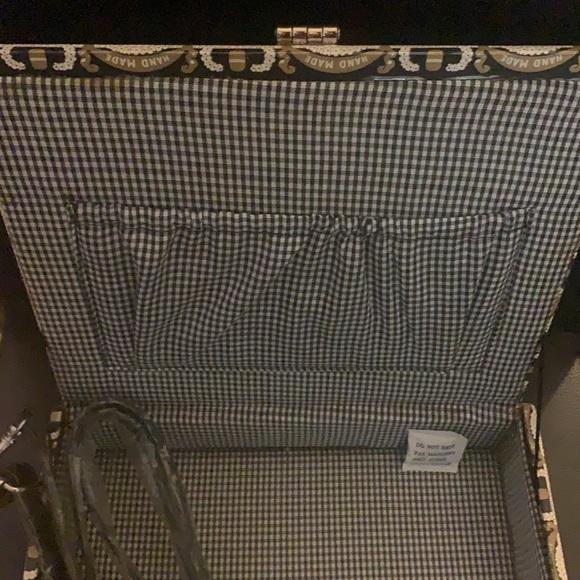 Cigar Box Purse - Picture 5 of 7